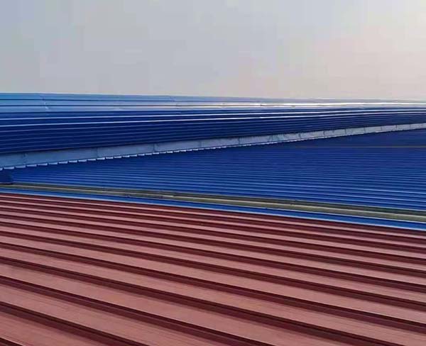 房蓋彩鋼瓦噴漆多少錢一平米？廠房舊彩鋼瓦噴漆多少錢一平米？